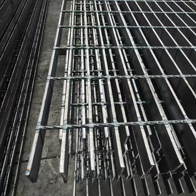 Low Maintenance Non Slip Grating Stainless Steel For Superior Performance