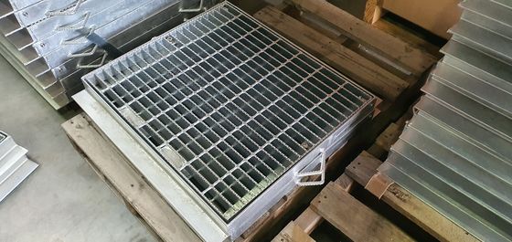 Standard Iso9001 Serrated Compound Steel Grating Anti Slip