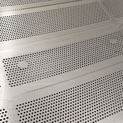 শিল্পের জন্য দীর্ঘ পরিষেবা জীবন এবং শক্তিশালী সংকোচন টেনসাইল পারফরম্যান্স সহ নির্ভুলভাবে তৈরি ছিদ্রযুক্ত ধাতব প্লেট